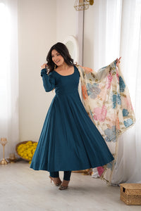 Safira Elegant Embroidered Ethnic Wear Set