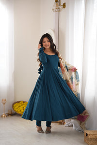 Safira Elegant Embroidered Ethnic Wear Set