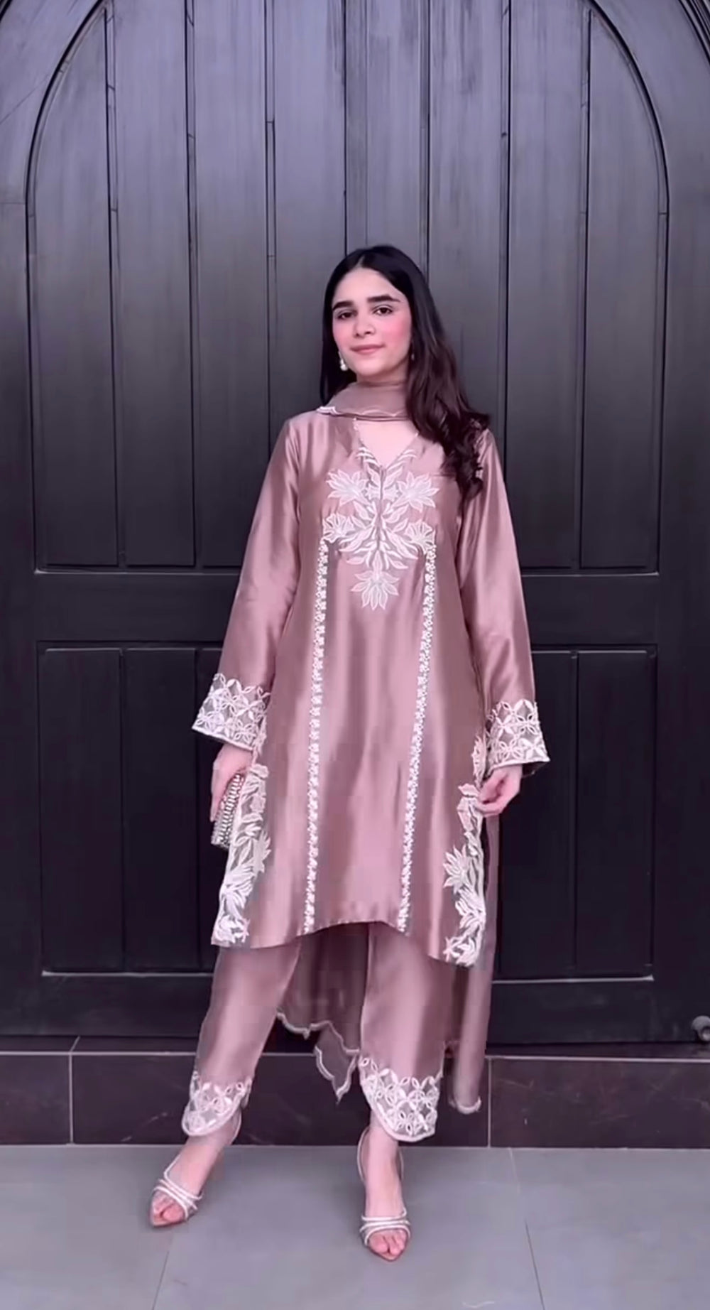 Aarna Luxe Designer Suit Set