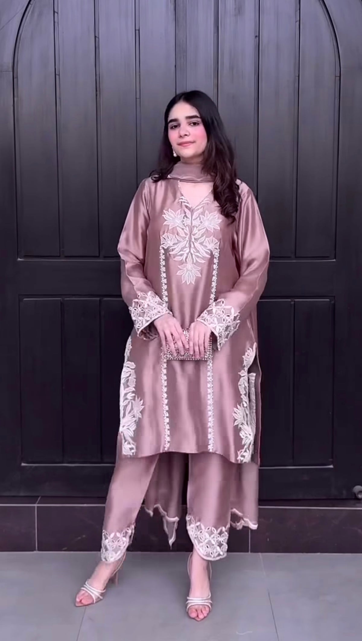 Aarna Luxe Designer Suit Set