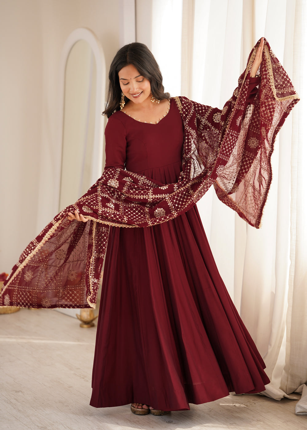 Mishika Elegant Embroidered Ethnic Wear Set
