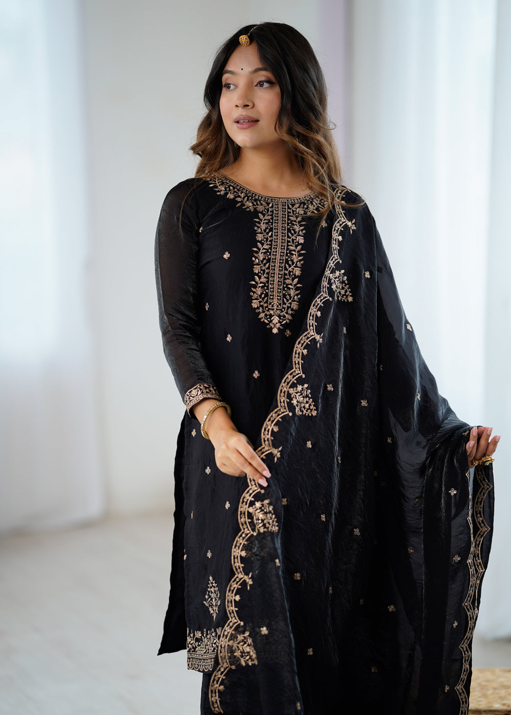 Zunaira Royal Grace Anarkali Suit Set Collection