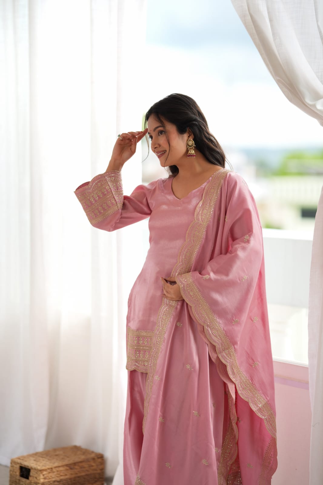 Raynika Premium Glass Roman Silk Farshi Suit Set
