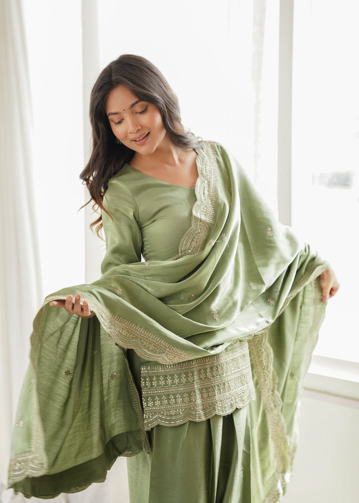 Zyvika Premium Glass Roman Silk Farshi Suit Set