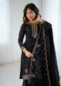 Zunaira Royal Grace Anarkali Suit Set Collection